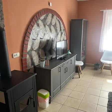 Apartment Tejfeles Vendeghaz Porva