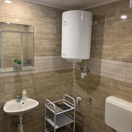 Tejfeles Vendeghaz Porva