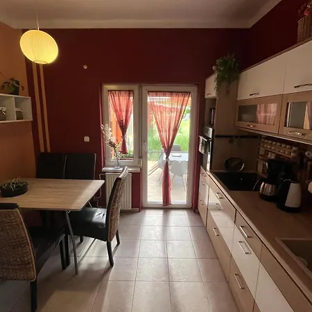 Apartment Tejfeles Vendeghaz Porva